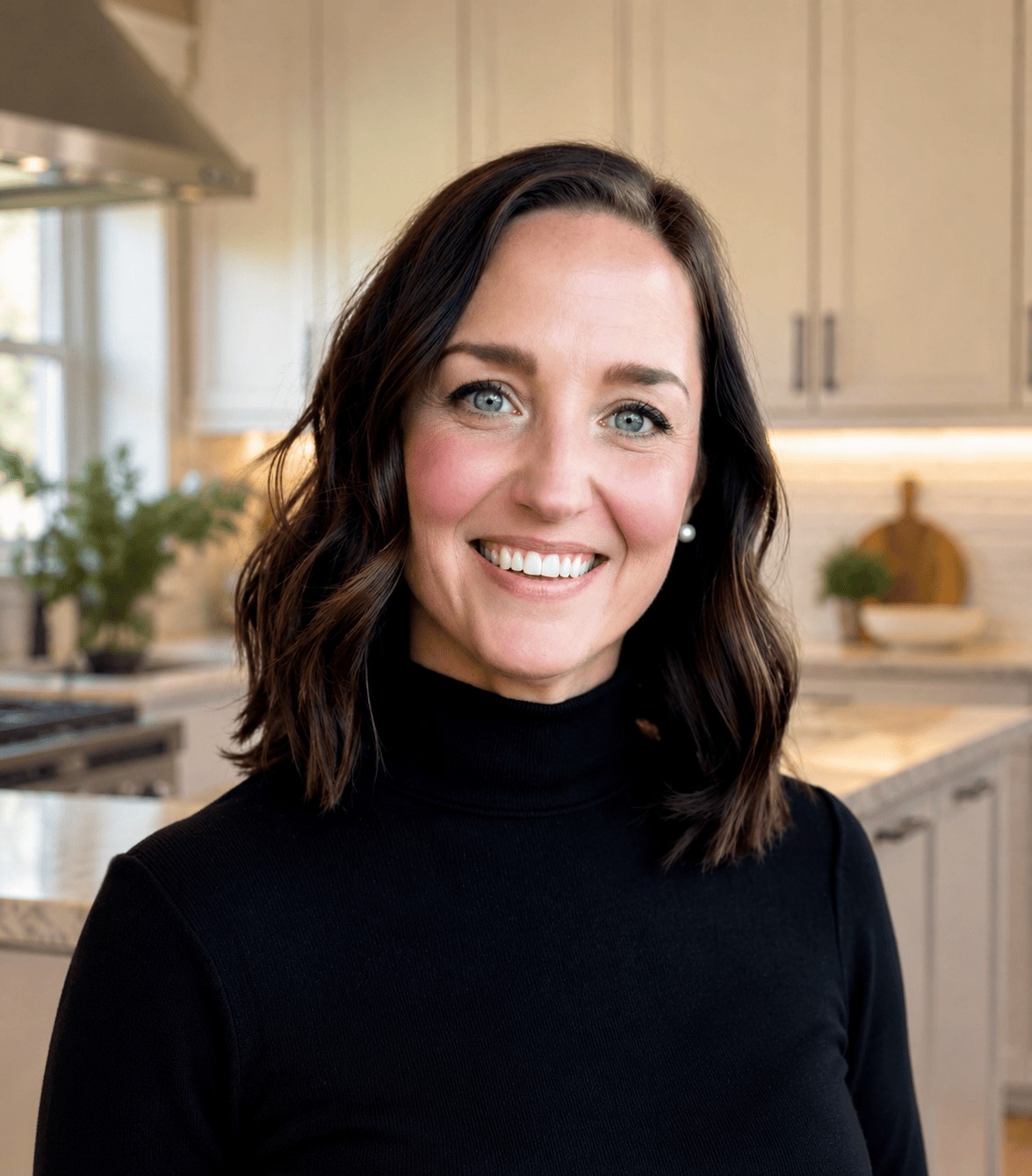Salesperson Julie Turunen